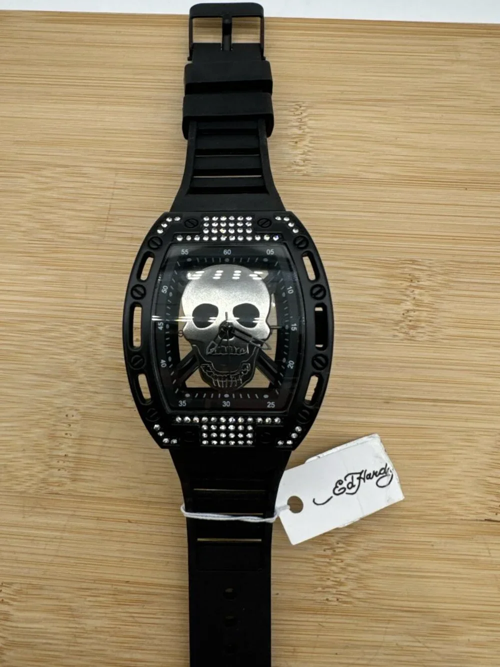 ED HARDY Skull Men's Quartz Movement Analog Watch (2)